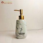 Trắng Vân - Rửa tay